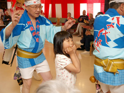 将来有望な女踊りの踊り手